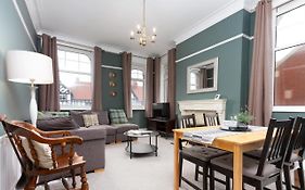 La Maison Verte, Lytham Square, Town Centre, 2 Bedroom Apartment - Blackpool Resort Collection